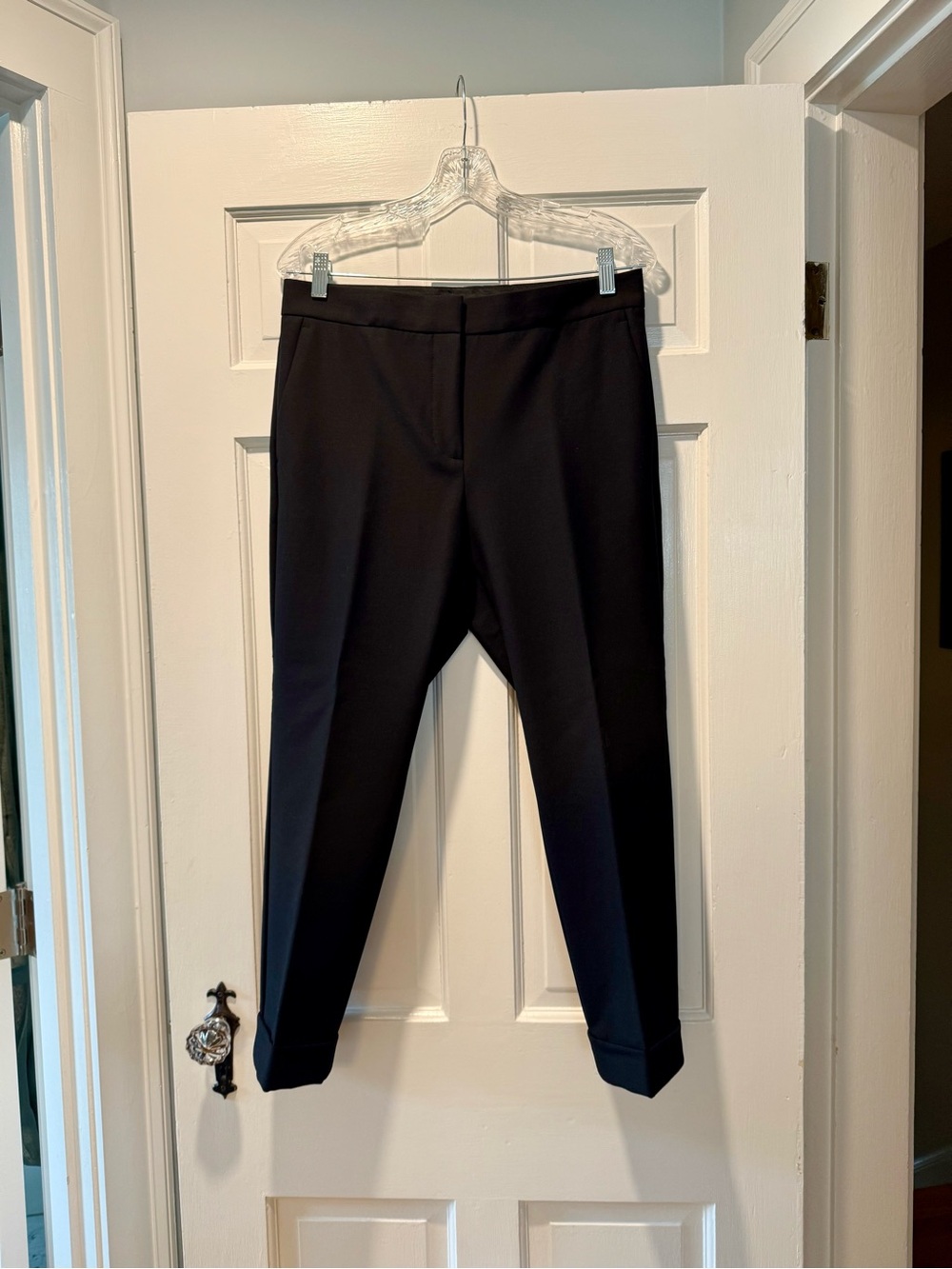 Ann Taylor Petite Women's Black Tailored Ankle Pants, size 8